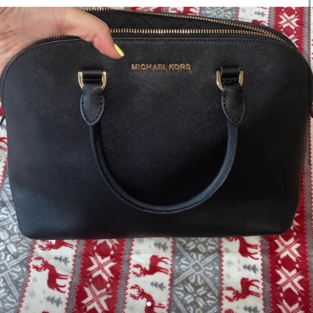 MK PURSE